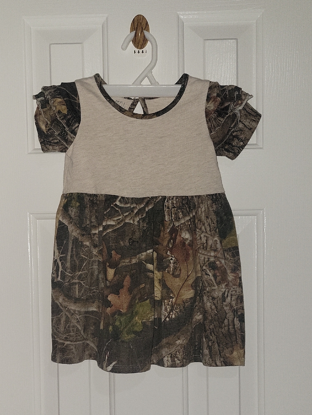 Bass Pro Shops Cream Toddler Dress with Woodland Camo Trim 2T